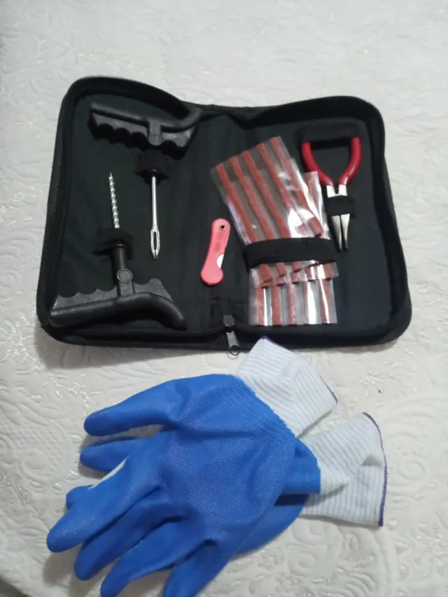 Kit Riparazione Gomme AMC 26 pezzi