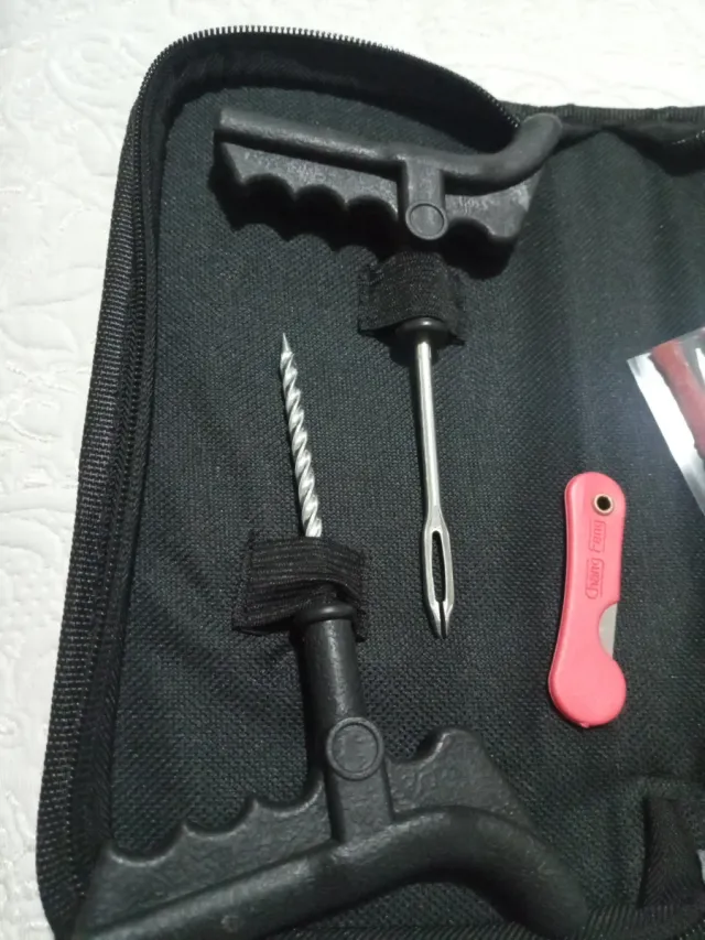 Kit Riparazione Gomme AMC 26 pezzi