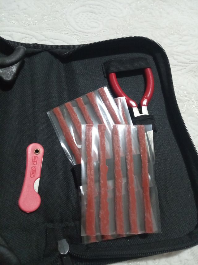 Kit Riparazione Gomme AMC 26 pezzi