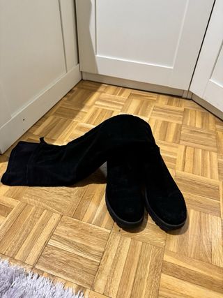 Botas altas de ante negro