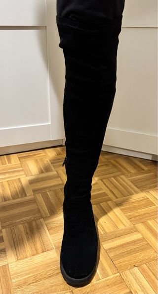 Botas altas de ante negro