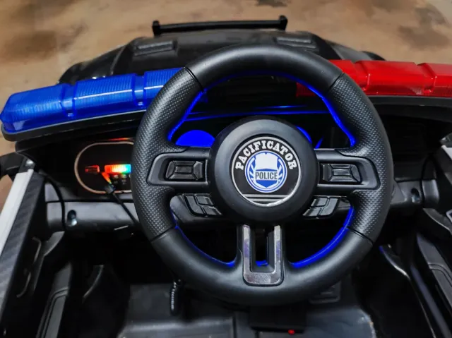 Coche Eléctrico Policía Juguete