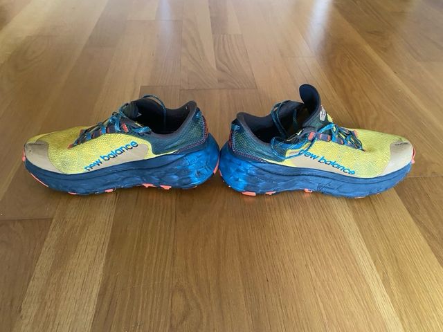 Deportivas New Balance Amarillas y Azules