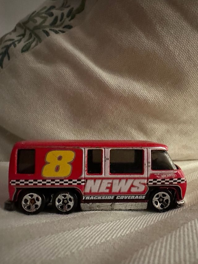 Hot Wheels Bus News Trackside Coverage