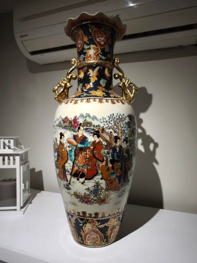 Jarrón Porcelana Estilo Satsuma en perfecto estado