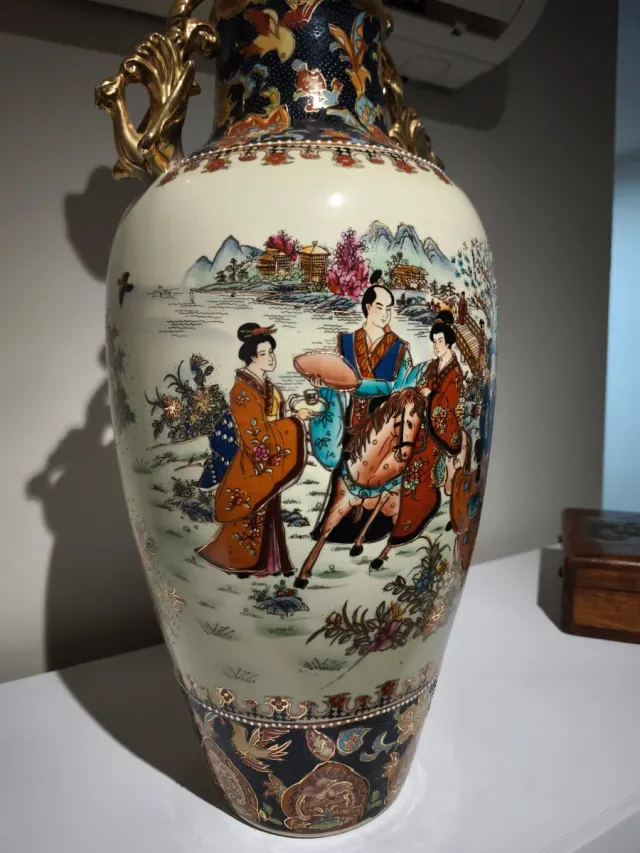 Jarrón Porcelana Estilo Satsuma en perfecto estado