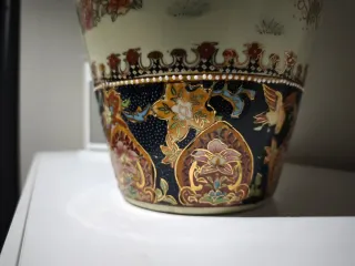 Jarrón Porcelana Estilo Satsuma en perfecto estado