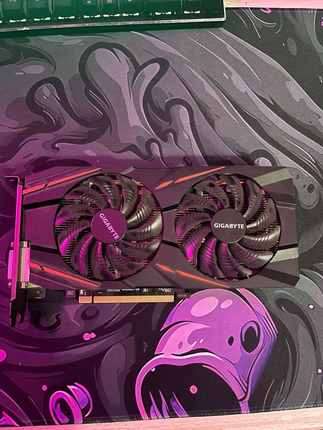 Gigabyte RX 570 Tarjeta Gráfica