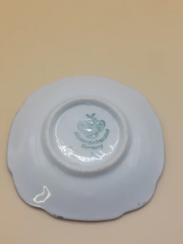 Piattino dorato floreale in porcellana Baviera