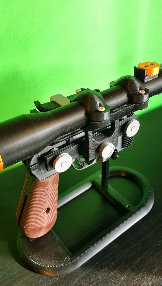 Blaster Han Solo DL-44 Deluxe