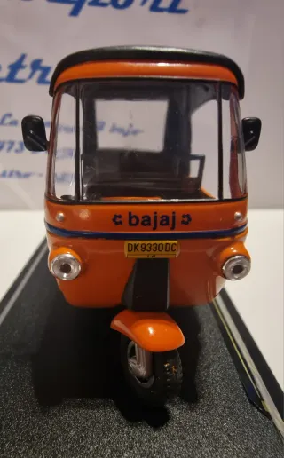 Miniatura Bajaj Jakarta escala 1/43