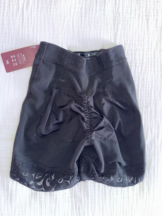 Faja MariaE Compresión Fuerte Negra shorts