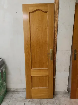 Puerta Roble Claro Maciza