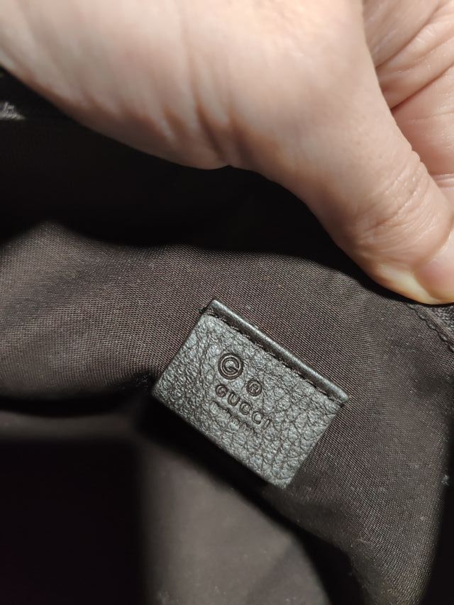 Neceser Marrón GG Supreme Gucci