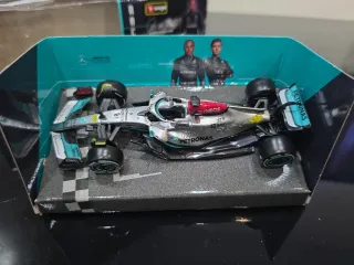 Burago Mercedes W13 Escala 1/43