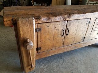 Banco de carpintero antiguo con encimera