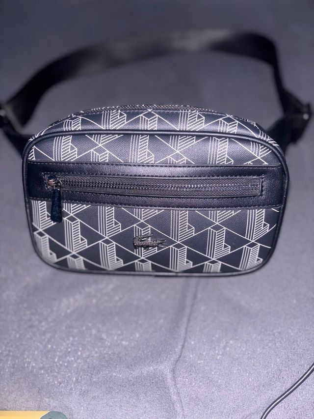 BOLSO LACOSTE MUY POCO USO TOTALMENTE NUEVO