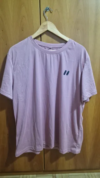 T-shirt rosa con logo