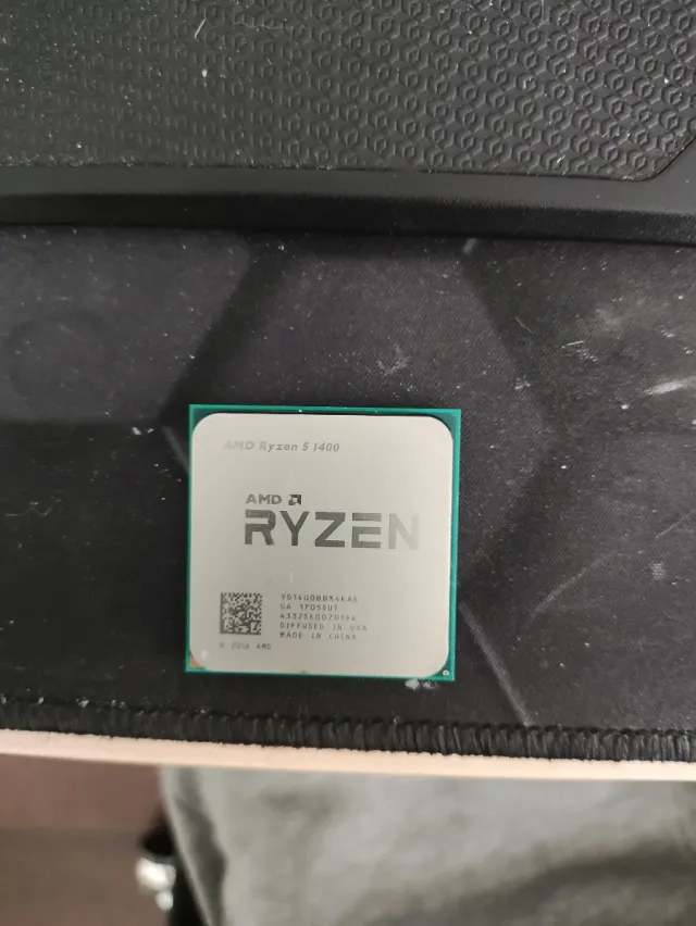 AMD Ryzen 5 1400 Processador