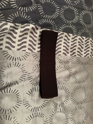 Cintura da donna marrone con fibbia dorata