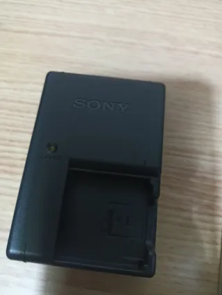 Cámara Sony Cyber-shot W30 6.0 MP + Tarjeta 1GB