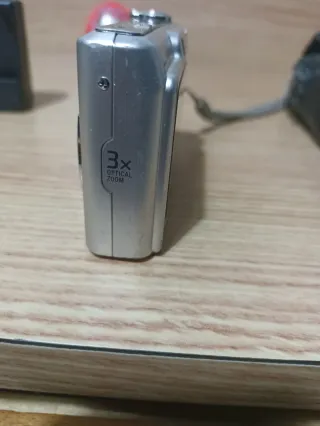 Cámara Sony Cyber-shot W30 6.0 MP + Tarjeta 1GB