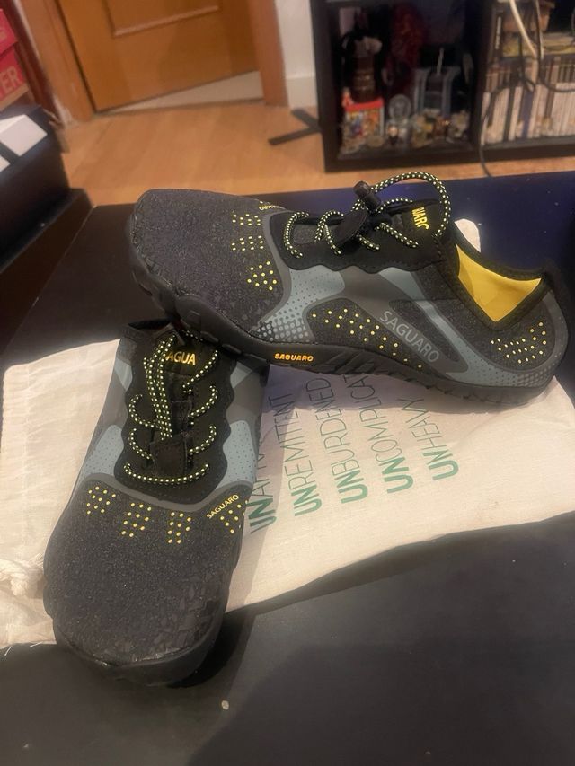 Zapatillas Saguaro Talla 41 Negras/Grises Nuevos