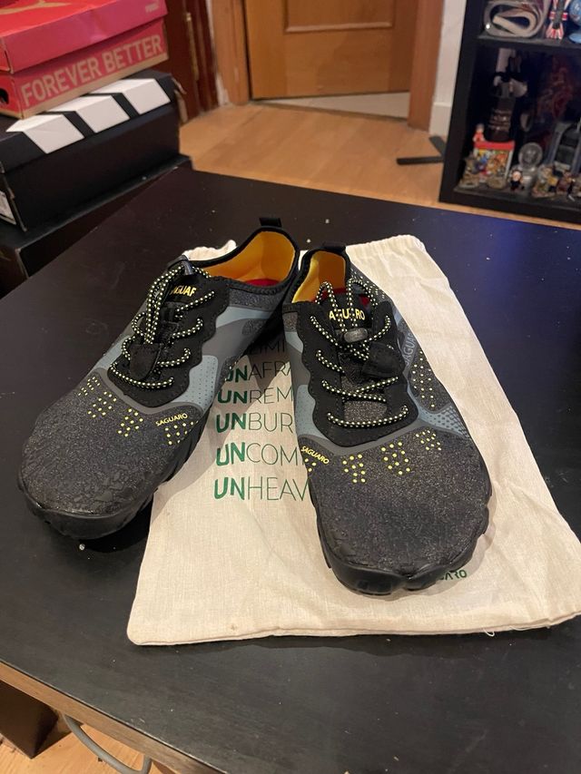 Zapatillas Saguaro Talla 43 Negras/Grises Nuevas