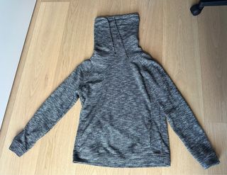 Sudadera gris Primark con bolsillos