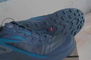 Zapatillas trail SALOMON Genesis 43 1/3 [NUEVAS]