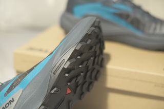 Zapatillas trail SALOMON Genesis 43 1/3 [NUEVAS]