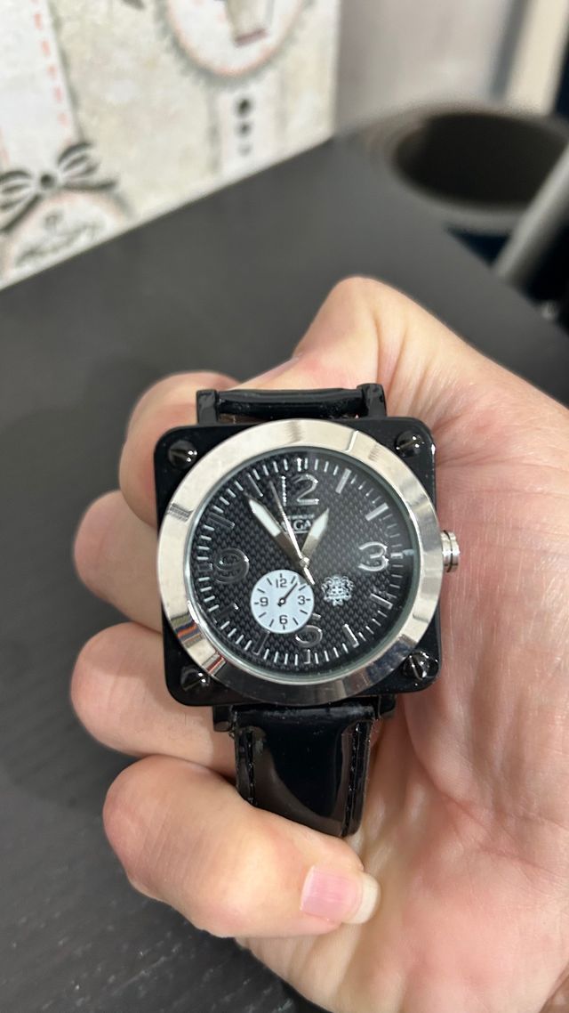 Reloj Calgary Negro y Plateado