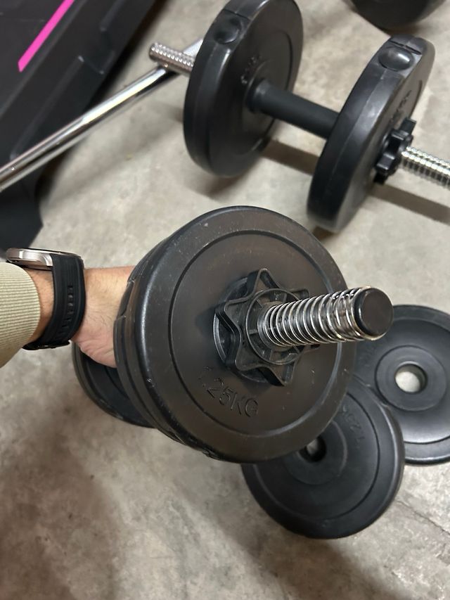 Conjunto de pesas y step