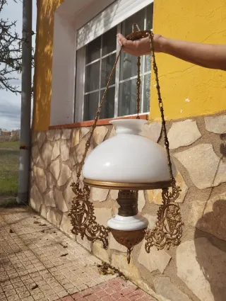 Lámpara (salón) de aceite siglo XIX