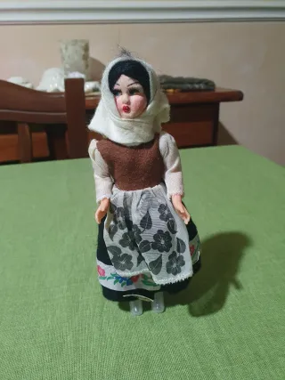 Bambola vintage da collezione