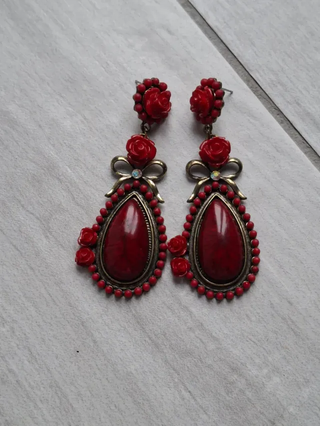 (Fare Offerte) Orecchini Rossi Vintage con Rose