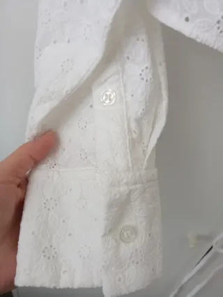 Camisa Zara troquelada blanca