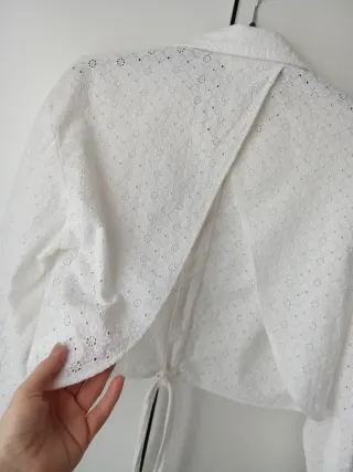 Camisa Zara troquelada blanca