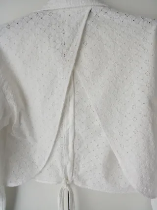 Camisa Zara troquelada blanca