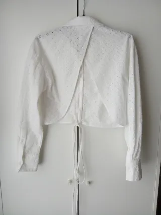 Camisa Zara troquelada blanca
