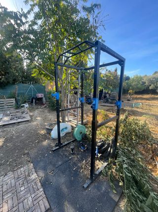 Rack multifunción para entrenamiento.