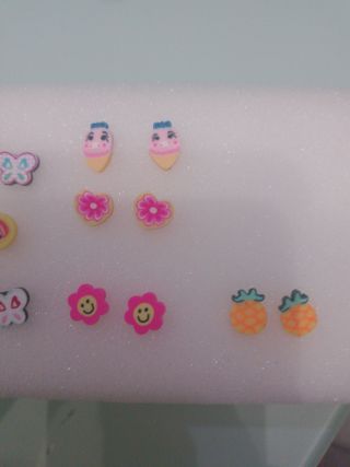 Pendientes niña flores y frutas,