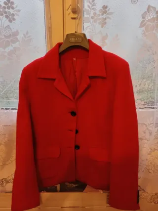 Blazer rosso elegante, 100%lana,tessuto pregiato