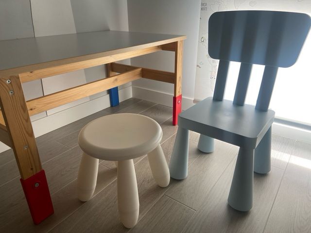 Mesa y 2 Sillas Juego Infantil