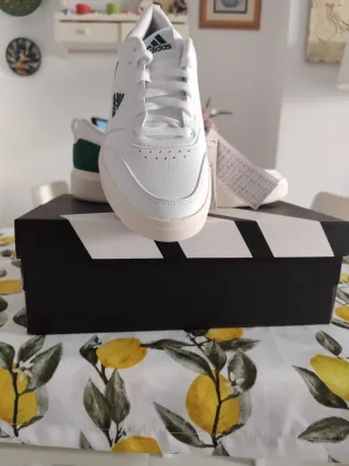 Zapatillas Adidas Blancas y Verdes