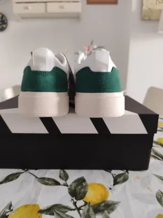 Zapatillas Adidas Blancas y Verdes