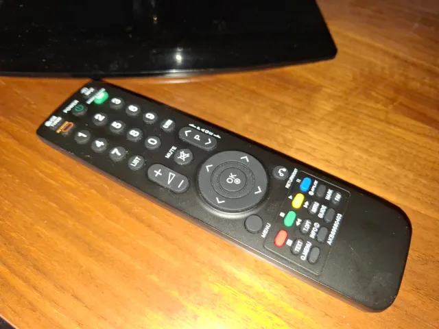 Television LG 22 pulgadas. TDT HD Modelo 22LV2520