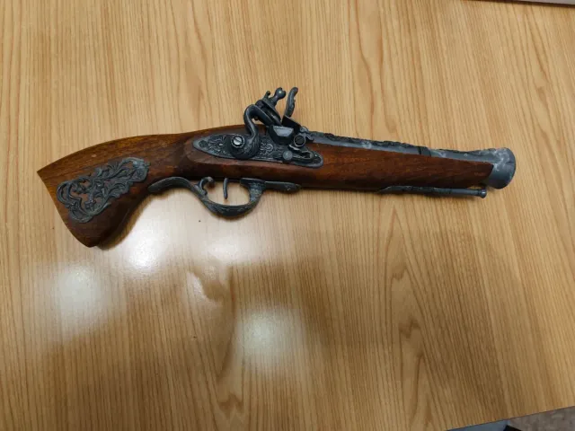 Réplica pistola antigua decorativa