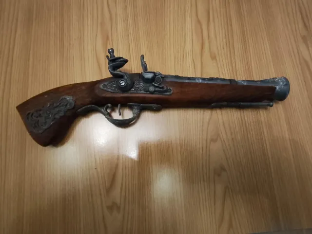 Réplica pistola antigua decorativa