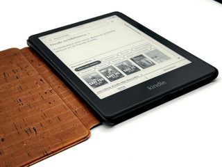 Kindle Paperwhite 11 6.8” 32GB + Funda Corcho